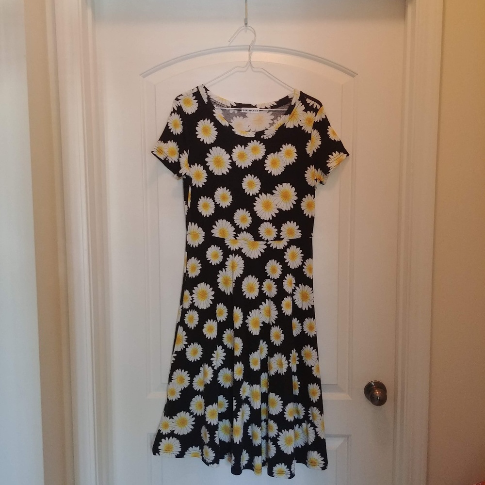 Huhot Size Large Daisy Midi Dress